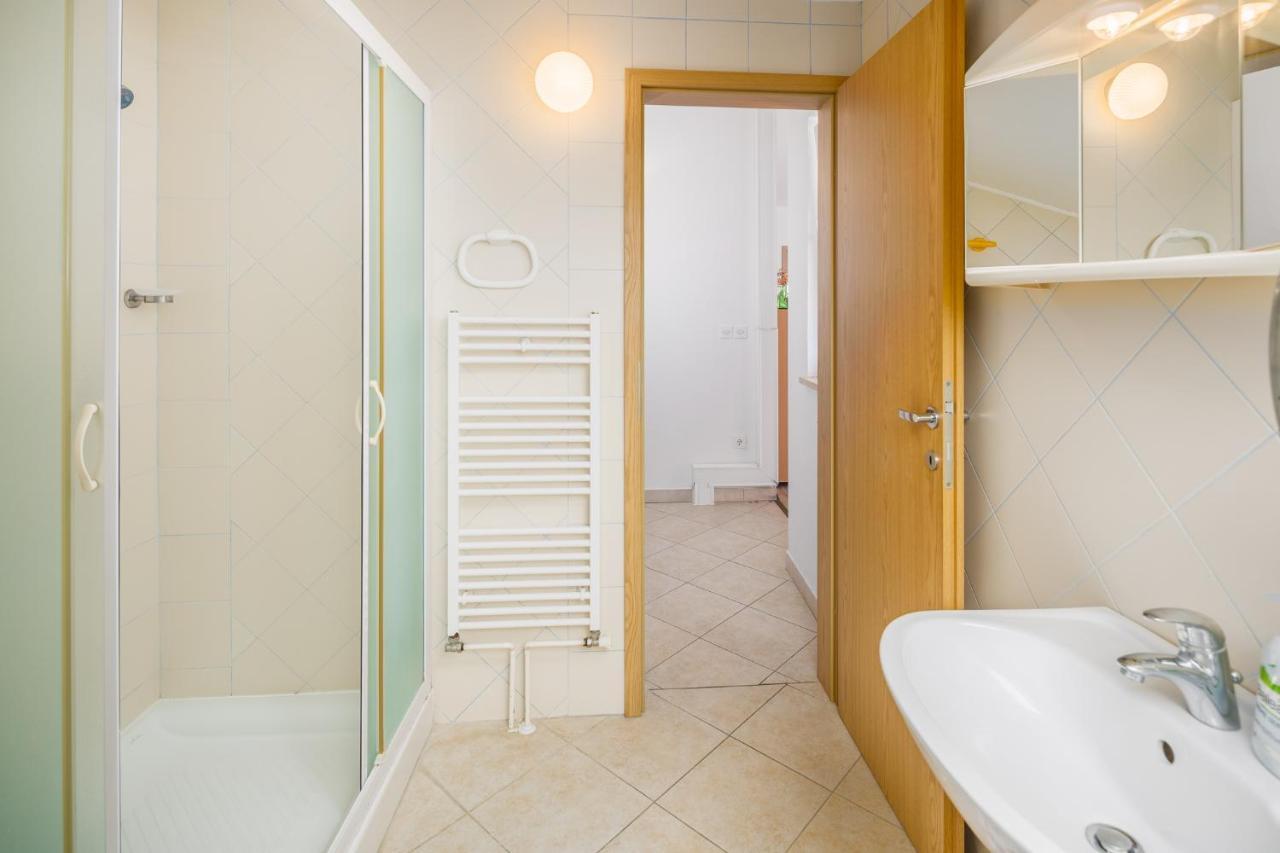 Sea Star With Stunning Sea View Apartment Porec Luaran gambar
